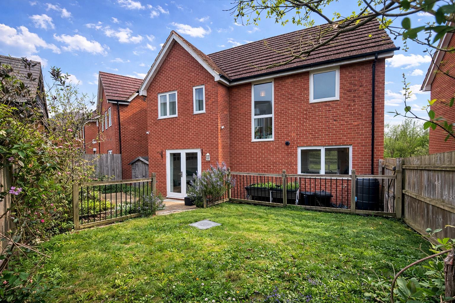 Lowery Crescent, Oxley Park, Milton Keynes